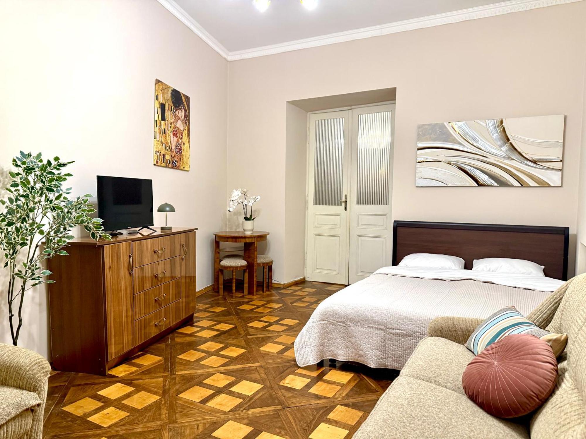 Modern And Classic Apart. Central Location Lviv Luaran gambar