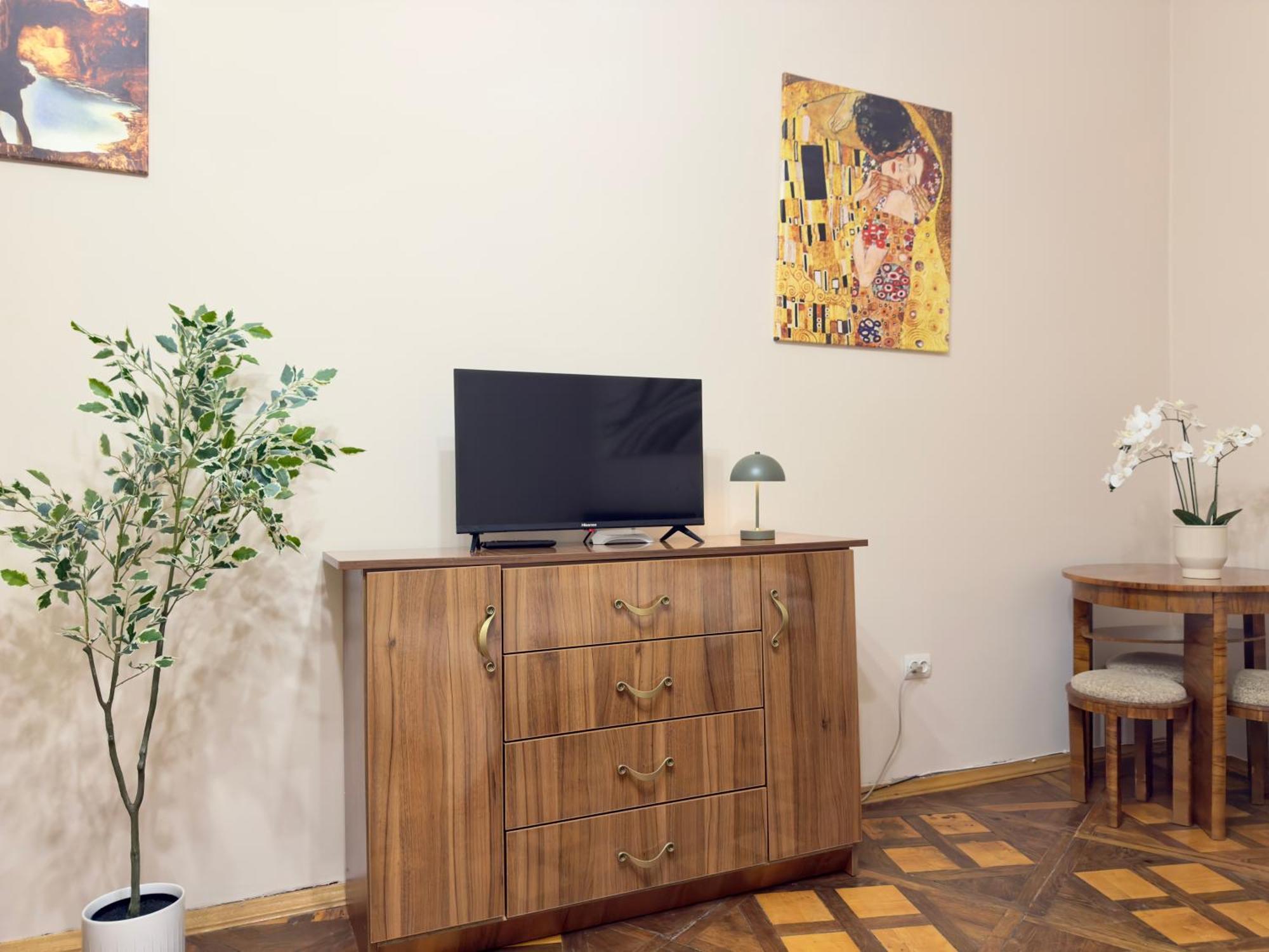 Modern And Classic Apart. Central Location Lviv Luaran gambar